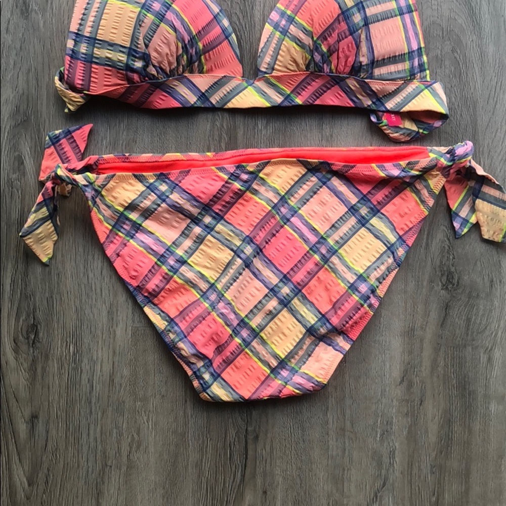 VS bathing suit - Picture 4 of 7